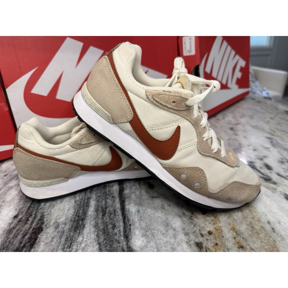 Nike Venture Runner Women's Size 7